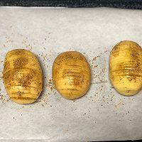 风琴烤土豆的做法图解3