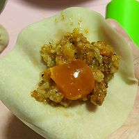咸蛋黄香菇肉丁烧麦的做法图解4