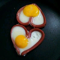 爱心鸡蛋的做法图解3