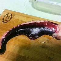 辣椒炒鱿鱼爪的做法图解1