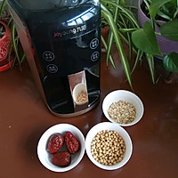 养颜红枣燕麦豆浆的做法图解1