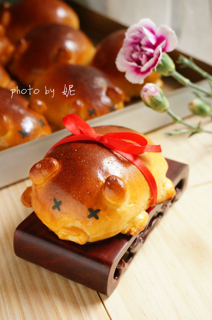 祭祖“金猪”——叉烧金猪小面包的做法