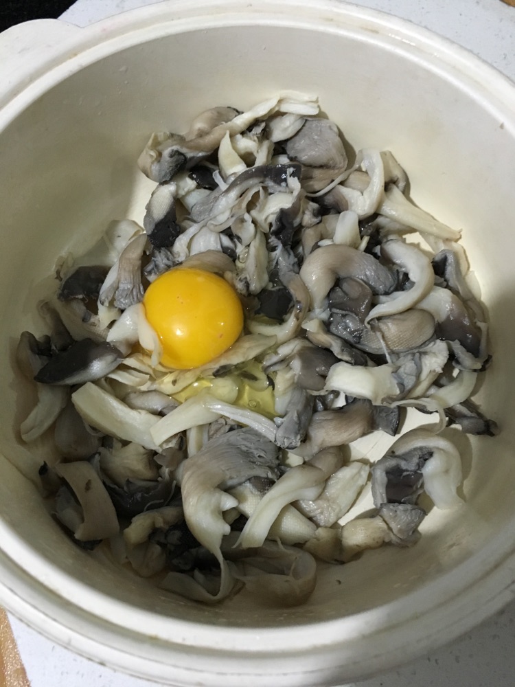 香炸平菇的做法图解3
