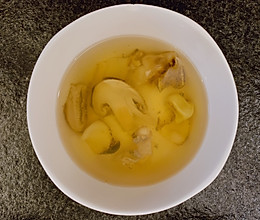 松茸汤底汆海螺的做法