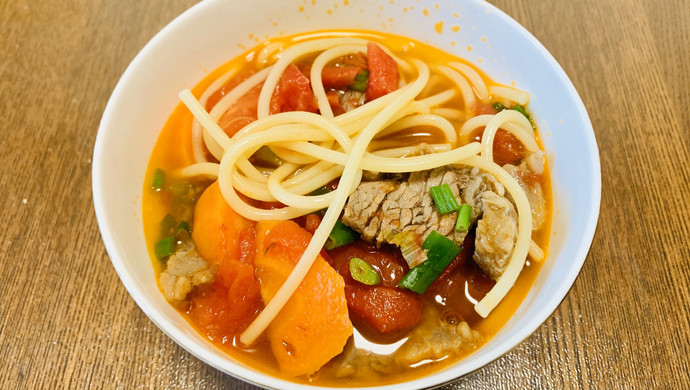 西红柿牛肉面