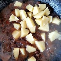 西红柿土豆炖牛肉的做法图解15