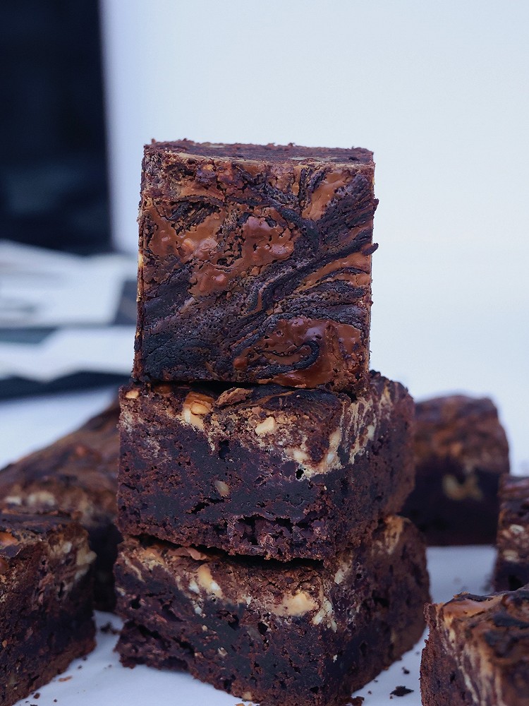 表面酥脆，双重巧克力｜花生酱布朗尼｜⭕️难度的做法