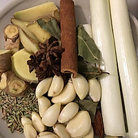 卤牛肉的做法图解1