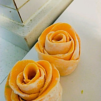 菠菜，胡萝卜馒头的做法图解2