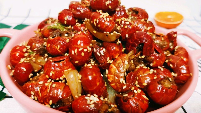 流口水油焖龙虾尾