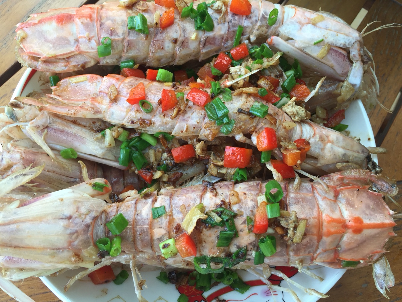 Shrimp with pepper and salt skin