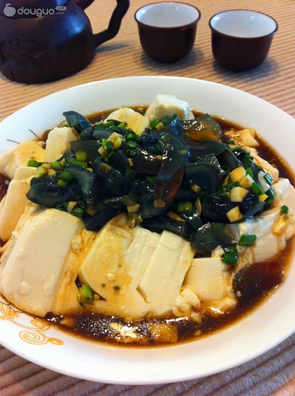 Tofu with preserved egg