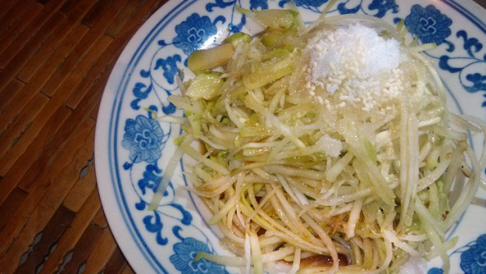 3分钟做完超级简单的凉拌佛手瓜