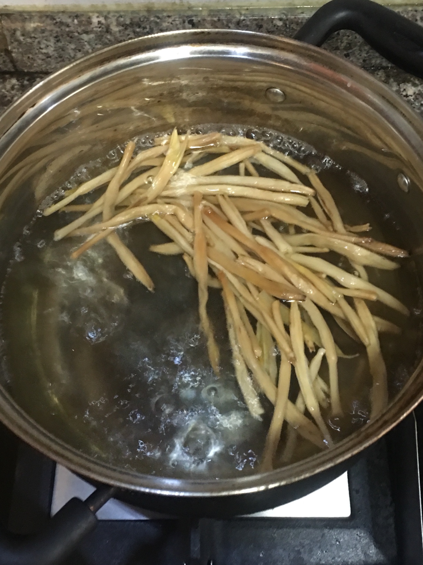 黄花肉片汤怎么做_黄花肉片汤的做法_豆果美食