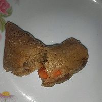 腩肉、虾仁粽子的做法图解7