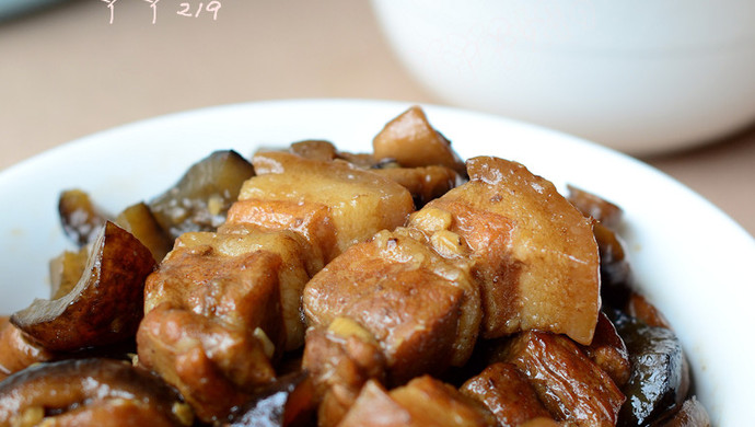 【海参焖腩肉】——嗜肉一族不能错过的解馋菜