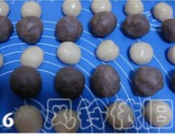 栗蓉蛋黄月饼的做法图解6