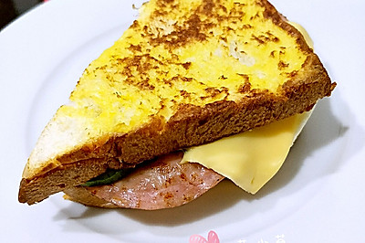 无油版-芝士鸡蛋火腿三明治（高钙早餐）