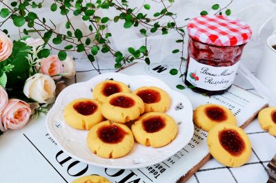 树莓果酱酥饼