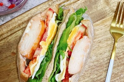 低脂低卡高蛋白鸡胸肉麦麸三明治