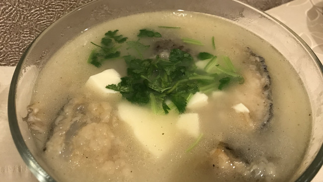 三文鱼头豆腐汤的做法