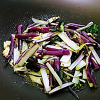 #醉于开拓新天地#蒜香紫油菜苔，冬天青菜中的扛把子的做法图解2