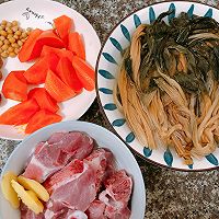 #流感季饮食攻略#菜干猪骨清热润肺汤的做法图解1