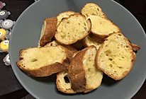 黄油法棍面包干的做法