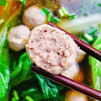 鲜掉眉毛的牛肉丸汤的做法图解3
