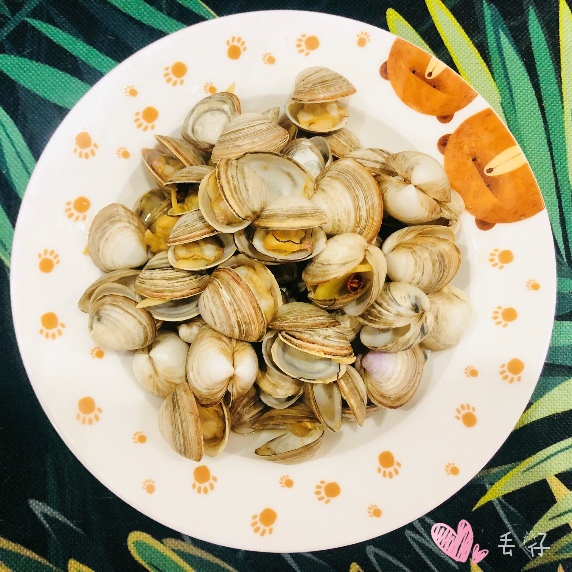 辣炒白蛤怎么做 辣炒白蛤的做法 丢丢仔 豆果美食