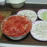 最家常的红萝卜豆腐菜卷的做法图解4