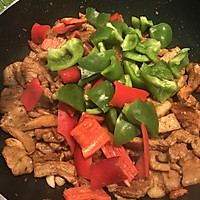 彩椒版回锅肉的做法图解9