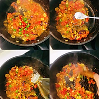 今日份早餐：西红柿煨茄条盖饭+海藻鸡蛋汤的做法图解4