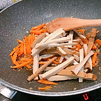 护眼快手炒菜:胡萝卜炒香干的做法图解6