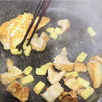 #米饭最强CP#立冬啦~泡椒酸菜咸鱼煲的做法图解5