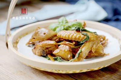 达人私房菜|秋日当家料理，鲜美一锅端「台味仔鸡」