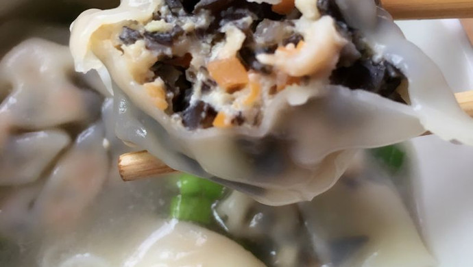 虾仁木耳馄饨
