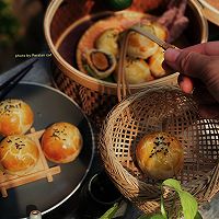 #奈特兰草饲营养美味#纯手工折叠法古风紫薯蛋黄酥的做法图解20