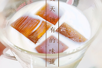 夏季清凉饮•牛奶茉莉花茶冰粉
