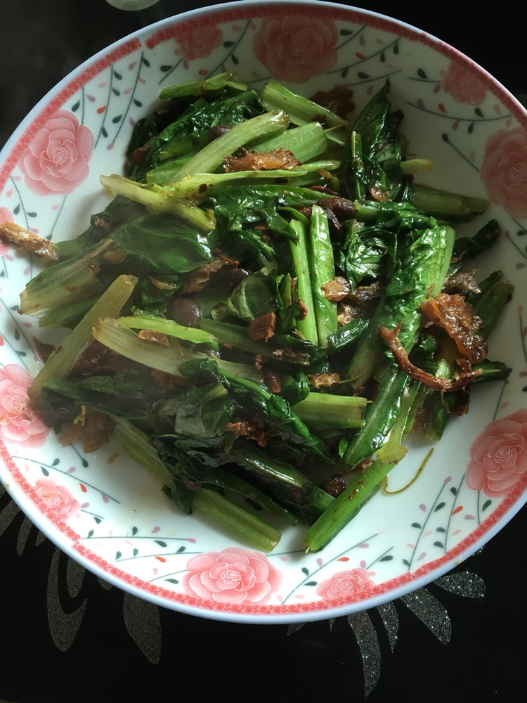 豆豉鲮鱼油麦菜的做法