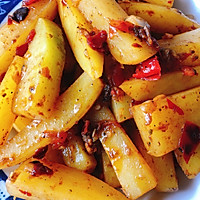 土豆新吃法—麻辣水煮土豆条的做法图解5