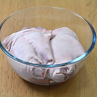电饭煲卤肘子的做法图解2