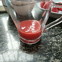草莓酸奶昔的做法图解3