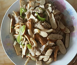 香干蘑菇炒鸡胸肉的做法