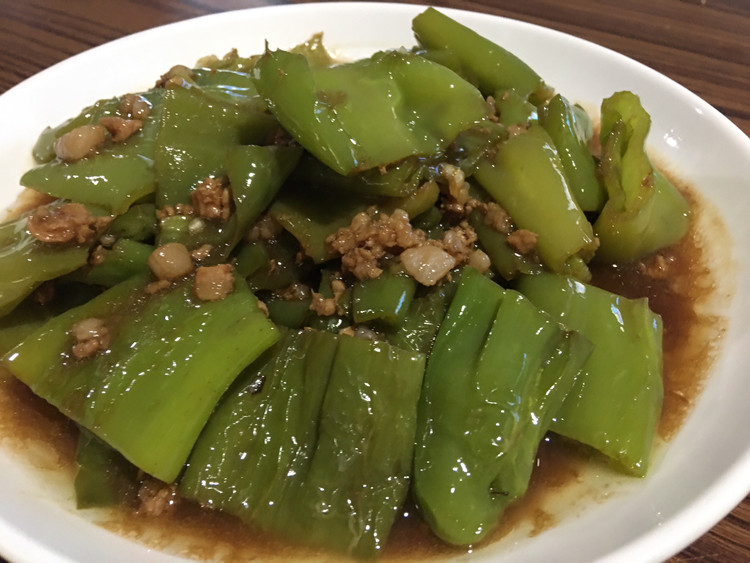下饭菜：油焖青椒的做法