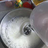 戚风蛋糕的做法图解6