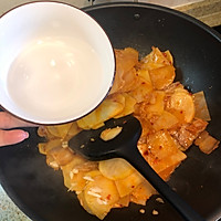 辣白菜炒土豆片的做法图解9