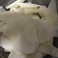 炸土豆片的做法图解1