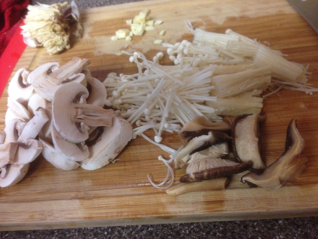 意大利蘑菇烩饭怎么做_意大利蘑菇烩饭的做法视频_东味西厨_豆果美食