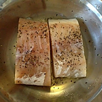 浪漫的西餐—香煎鳕鱼配土豆泥的做法图解2